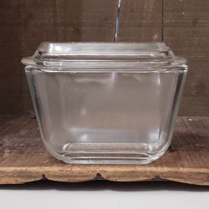 Pyrex clear ovenware box